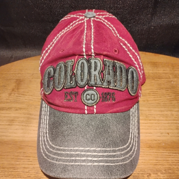 Robin Ruth Burgundy and Charcoal Colorado Cap - Picture 1 of 5
